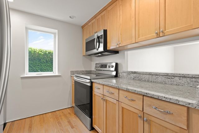 321 Harvard St 309, Cambridge, MA 02139