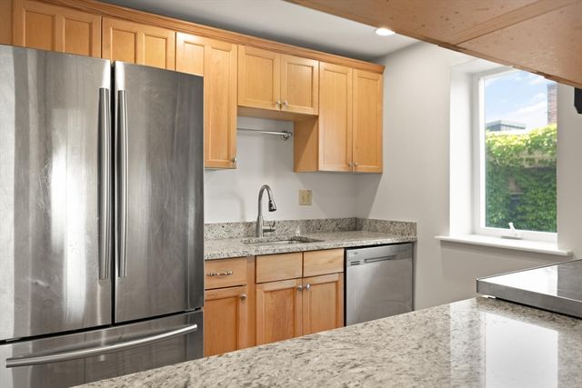 321 Harvard St 309, Cambridge, MA 02139