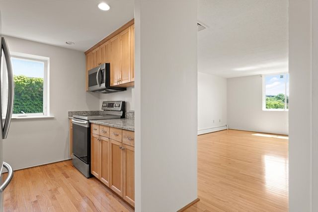 321 Harvard St 309, Cambridge, MA 02139