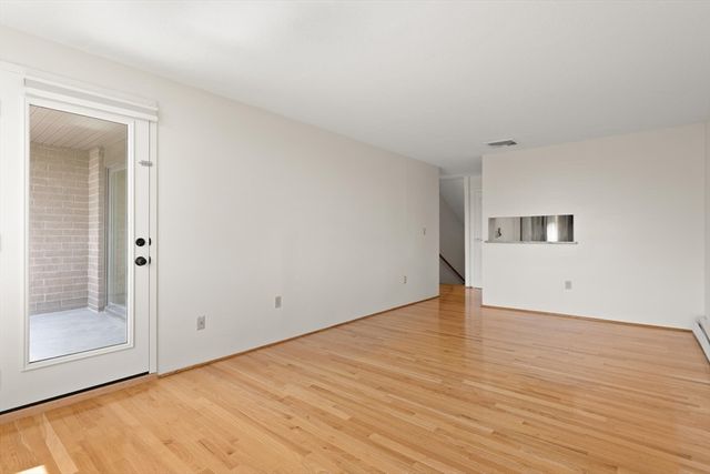 321 Harvard St 309, Cambridge, MA 02139