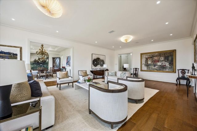 2121 Kirby Drive 4NE, Houston, TX 77019