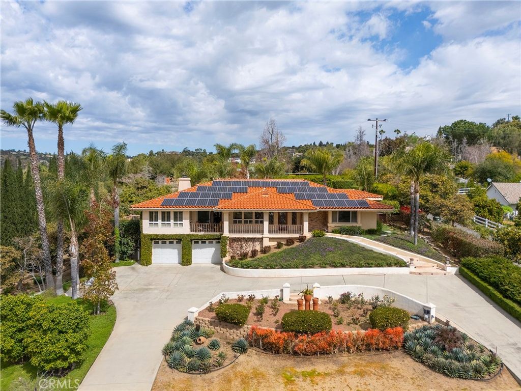 2740 Los Alisos Drive, Fallbrook, CA 92028 — photo 2