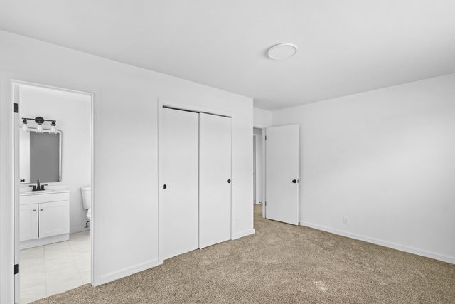 4721 Comanche Road NE, Albuquerque, NM 87110