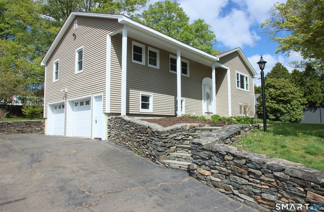 25 Pleasant View Drive, Middletown, CT 06457