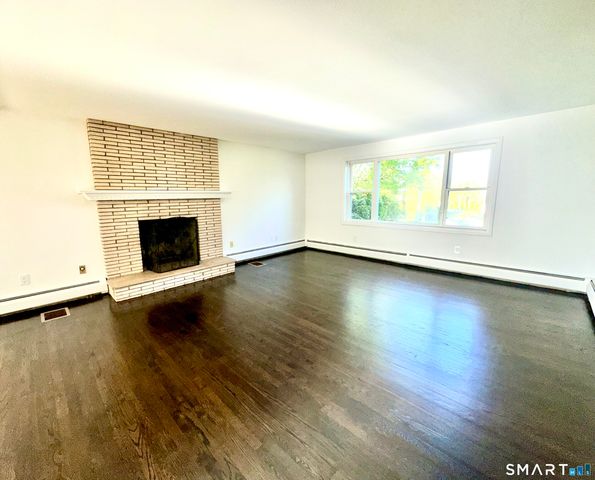 25 Pleasant View Drive, Middletown, CT 06457