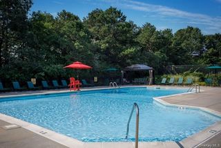 1000 Saddle Rock Road 803, Holbrook, NY 11741