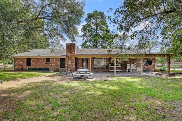 204 Gerald Street, Willis, TX 77378