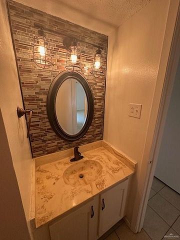 2402 N Ed Carey Drive 4, Harlingen, TX 78550