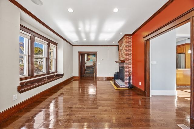 102 Hall Pl, Quincy, MA 02169