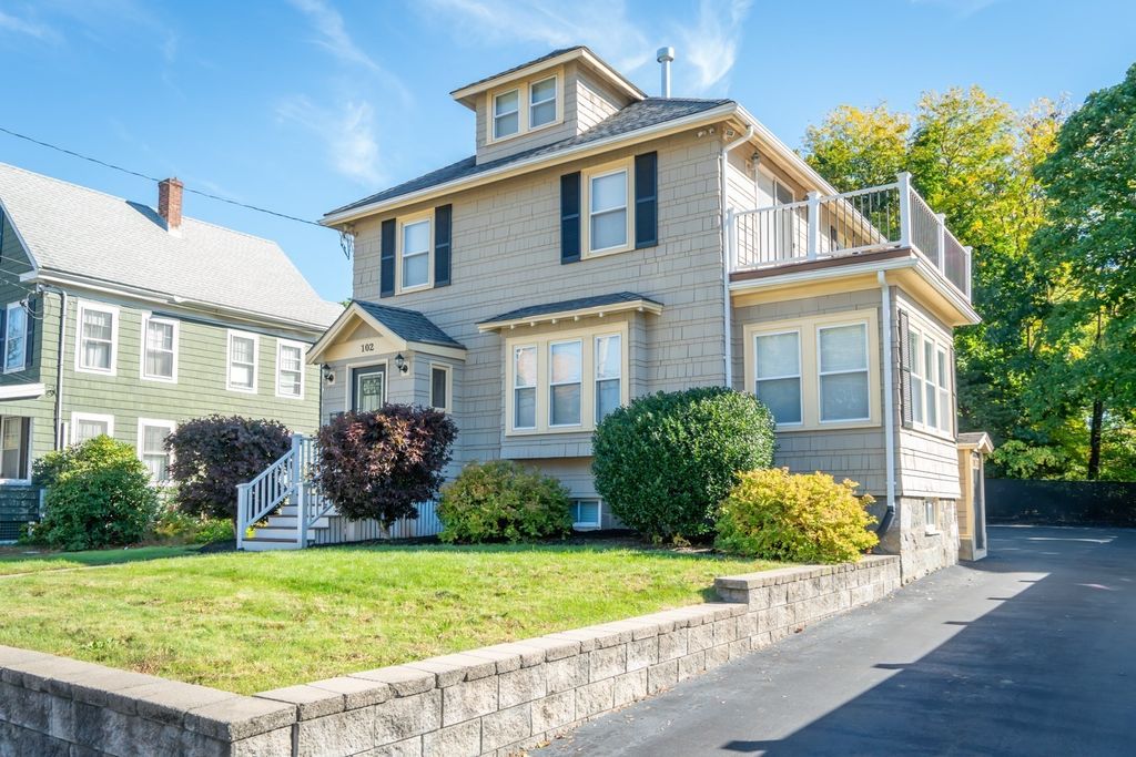 102 Hall Pl, Quincy, MA 02169