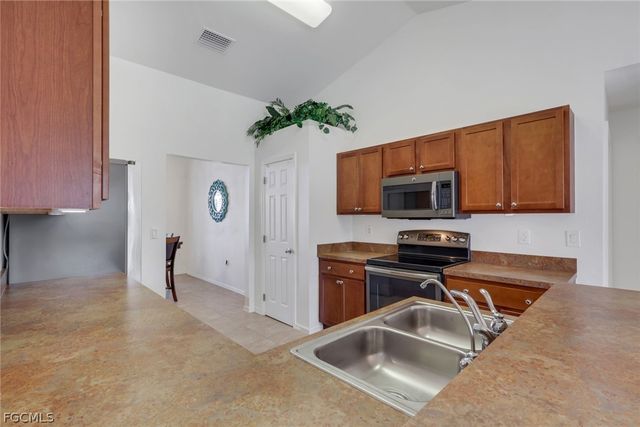 5419 SW 26th AVE, Cape Coral, FL 33914