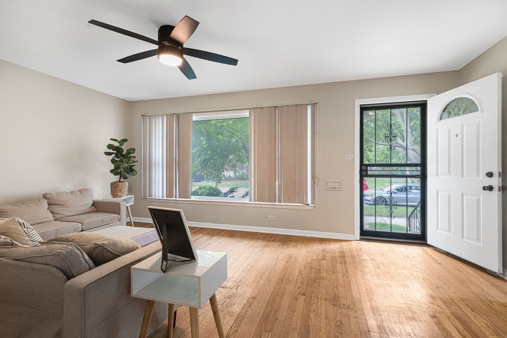 7935 S East End Avenue, Chicago, IL 60617 — photo 3