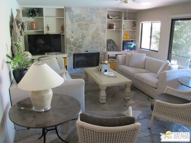 1586 S San Mateo Drive, Palm Springs, CA 92264