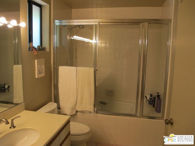 1586 S San Mateo Drive, Palm Springs, CA 92264
