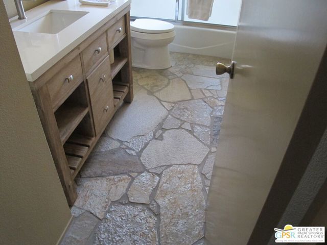 1586 S San Mateo Drive, Palm Springs, CA 92264
