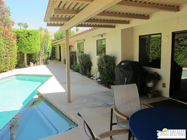 1586 S San Mateo Drive, Palm Springs, CA 92264