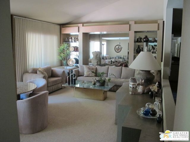 1586 S San Mateo Drive, Palm Springs, CA 92264