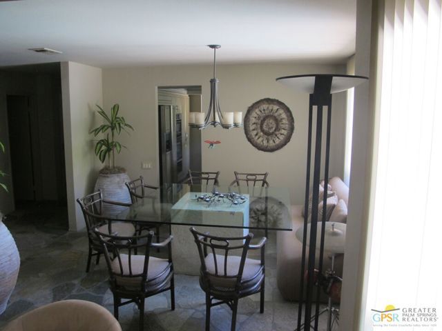 1586 S San Mateo Drive, Palm Springs, CA 92264