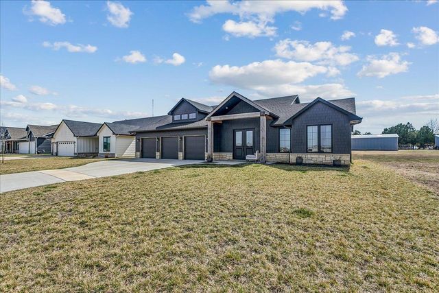 2807 E Sunnyslope, Park City, KS 67219