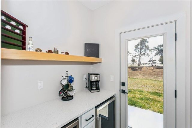 2807 E Sunnyslope, Park City, KS 67219