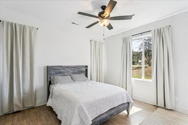 2807 E Sunnyslope, Park City, KS 67219