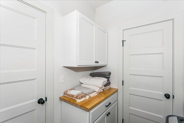 2807 E Sunnyslope, Park City, KS 67219