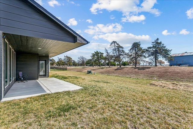 2807 E Sunnyslope, Park City, KS 67219