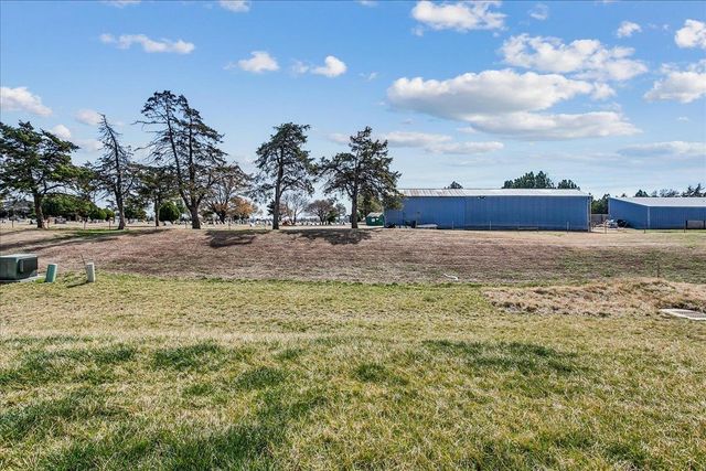 2807 E Sunnyslope, Park City, KS 67219