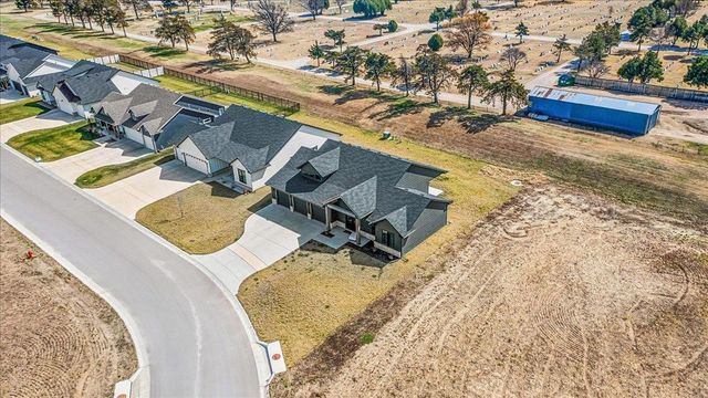 2807 E Sunnyslope, Park City, KS 67219