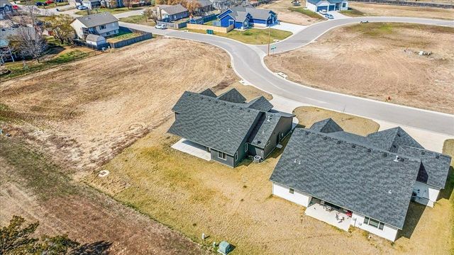 2807 E Sunnyslope, Park City, KS 67219