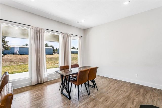 2807 E Sunnyslope, Park City, KS 67219