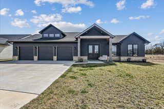 2807 E Sunnyslope, Park City, KS 67219