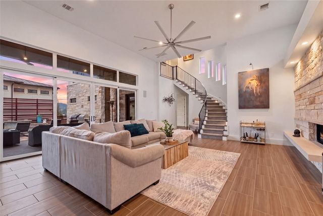 106 Bisset CT, Lakeway, TX 78738