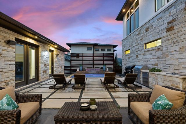 106 Bisset CT, Lakeway, TX 78738