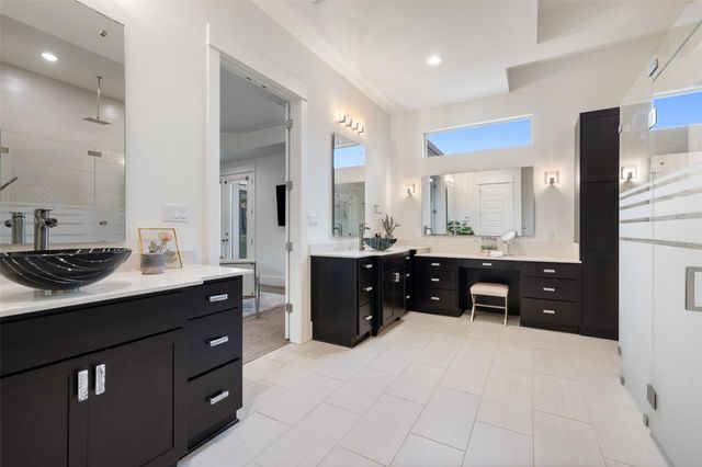 106 Bisset CT, Lakeway, TX 78738