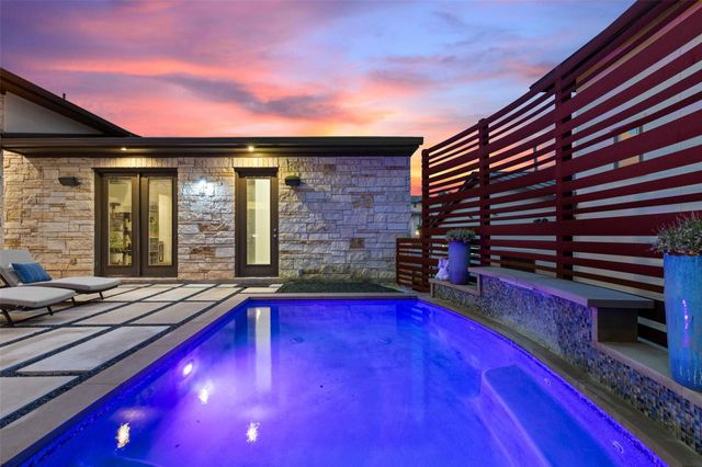 106 Bisset CT, Lakeway, TX 78738