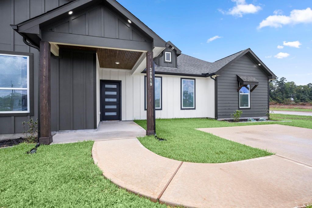 30919 Brown Pine Street, Huffman, TX 77336
