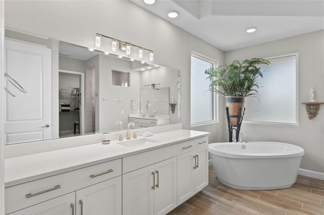 215 HAMPTON LOOP, Davenport, FL 33837