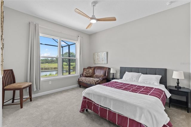 215 HAMPTON LOOP, Davenport, FL 33837