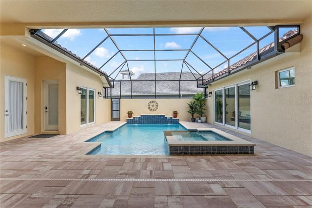 215 HAMPTON LOOP, Davenport, FL 33837