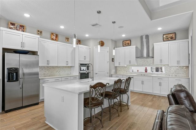 215 HAMPTON LOOP, Davenport, FL 33837