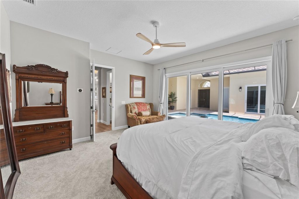 Image 22 of property listing at 215 HAMPTON LOOP, Davenport, FL 33837