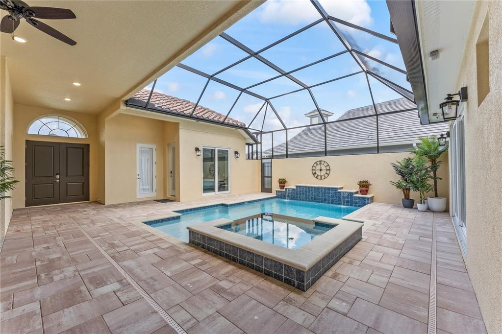 Image 38 of property listing at 215 HAMPTON LOOP, Davenport, FL 33837