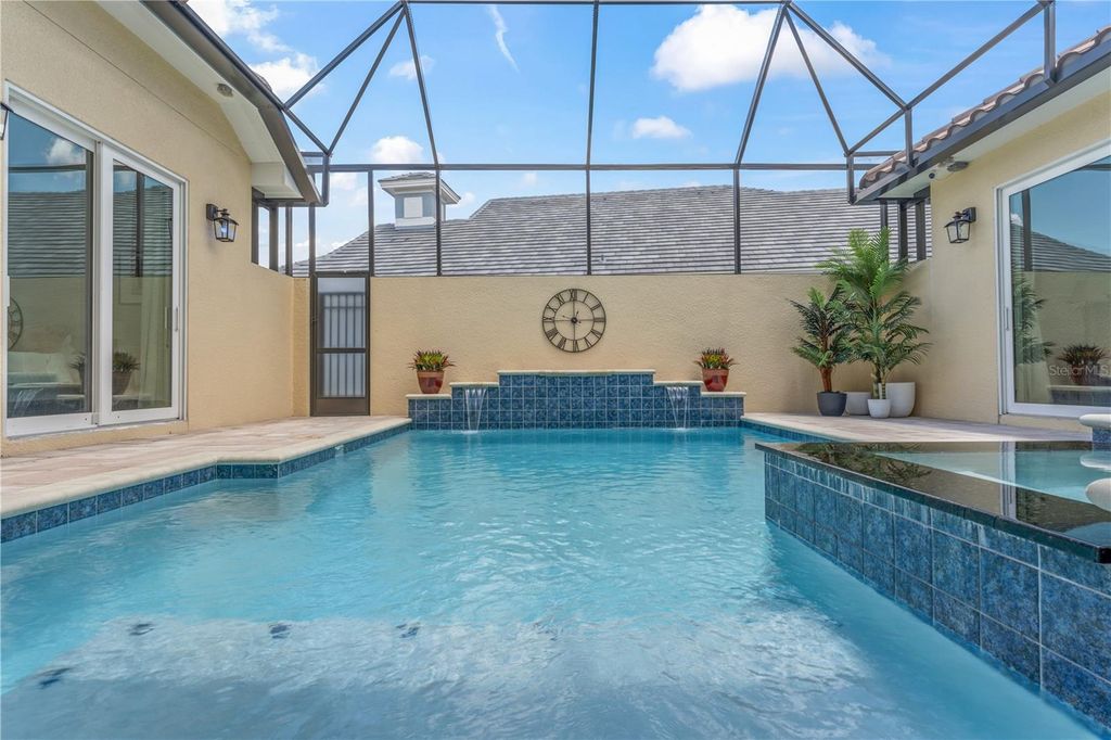 Image 39 of property listing at 215 HAMPTON LOOP, Davenport, FL 33837