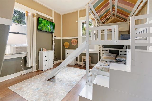 84 Kilakila Pl, Makawao, HI 96768