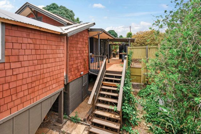 84 Kilakila Pl, Makawao, HI 96768