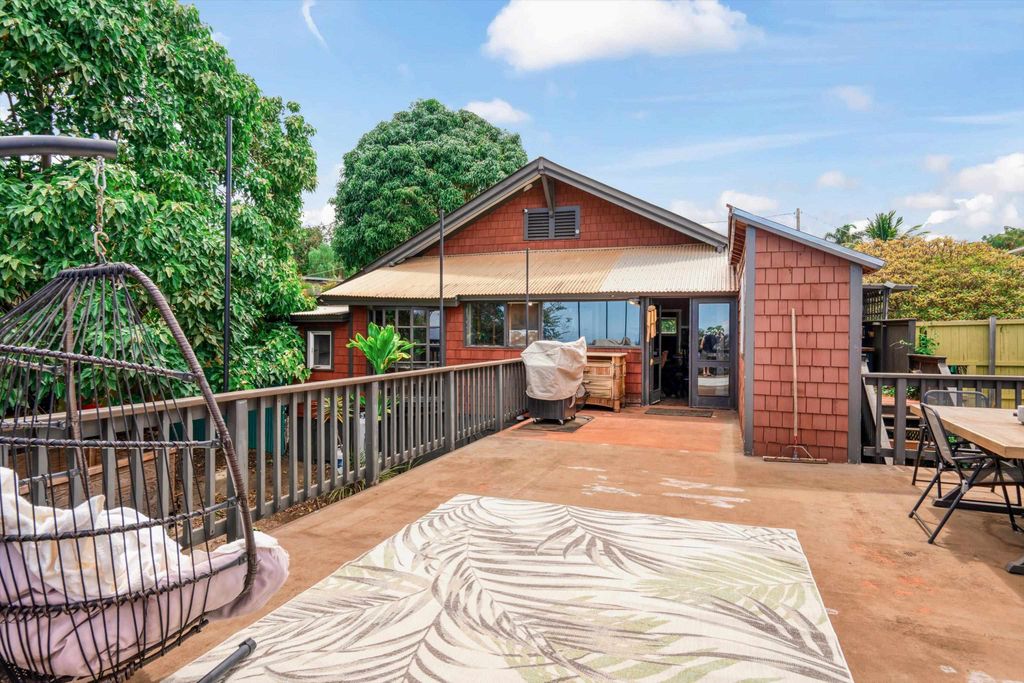 84 Kilakila Pl, Makawao, HI 96768