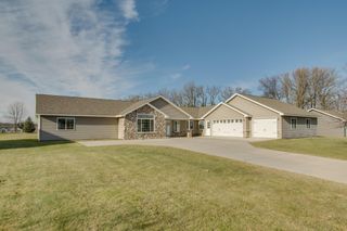 2262 Edgewood Drive, Detroit Lakes, MN 56501