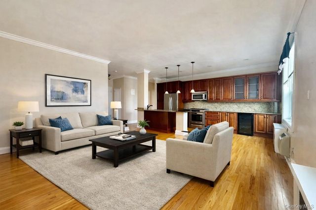 111 7th Street 410, Garden City, NY 11530