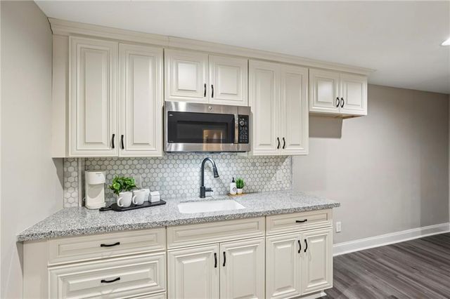 5051 Pine Bark Circle, Atlanta, GA 30338